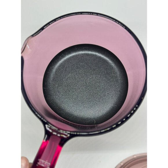 VTG Corning Visions Cranberry Pour Spout 1L Non Stick Teflon Sauce Pan with Lid - Picture 6 of 10